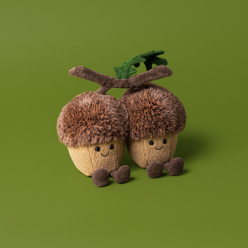 Amuseables Ort + Tum Acorns
