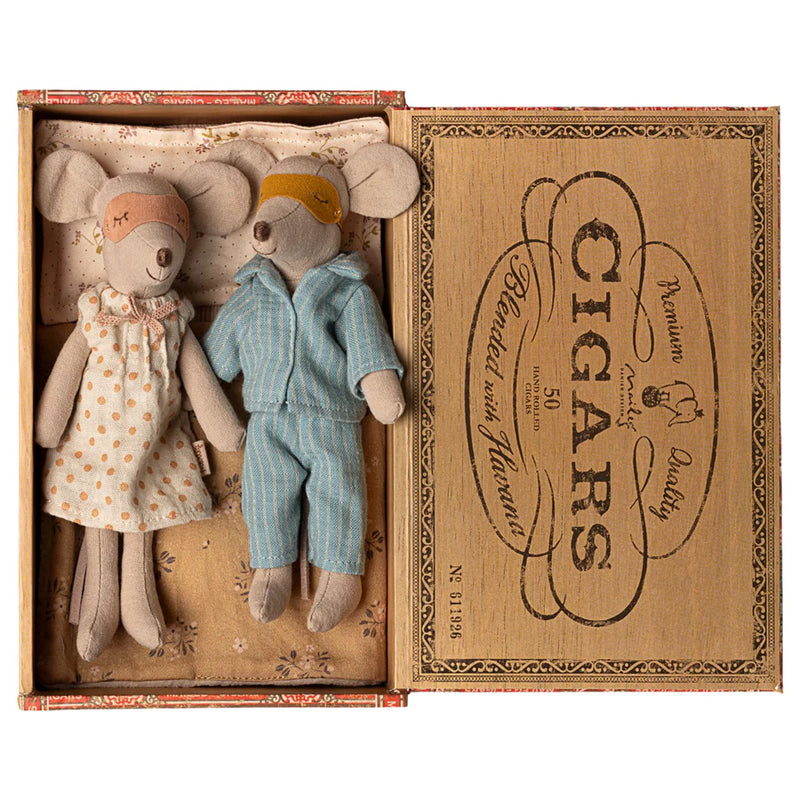 Mum + Dad Mice in Cigarbox