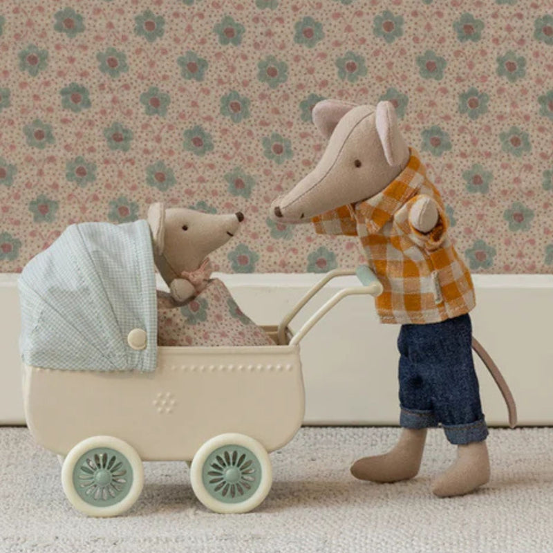 Pram with Baby Mose - Mint