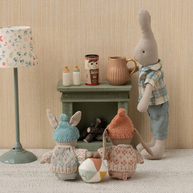 Winter Bunny, Micro - Brown Rose