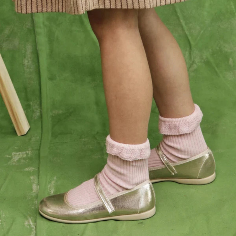Mary Janes, Mila Gold
