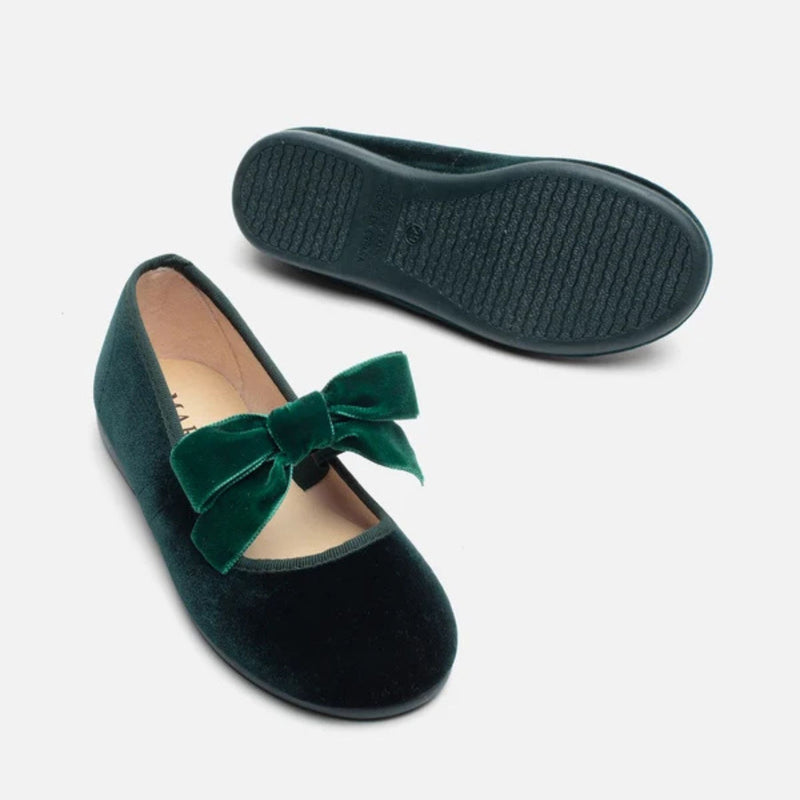 Mary Janes, Andie Emerald