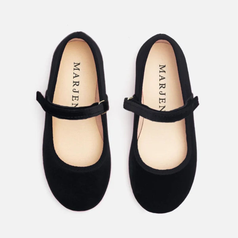 Mary Janes, Cassie Black